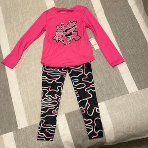 Under Armour 2 Piece Leggings and Long Sleeve Set       Size 4T